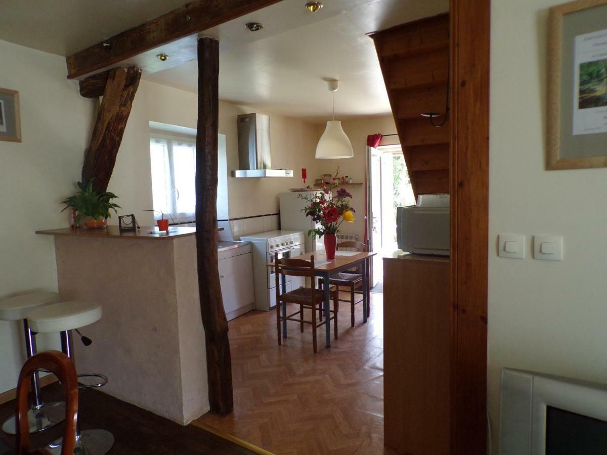 Gite "La Meluzine" Au Bord De La Riviere, Avallon, Vezelay, Morvan Magny  Exteriör bild